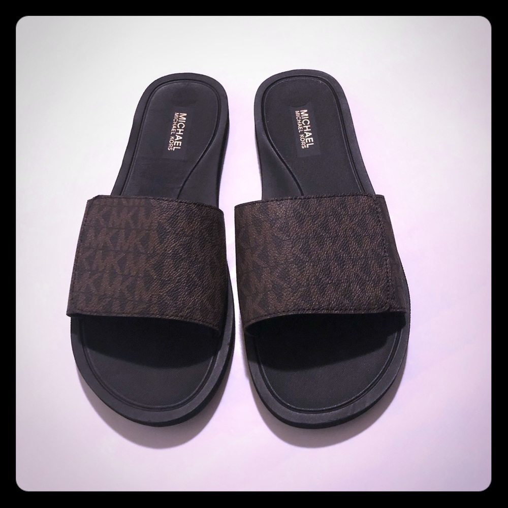 SOLD! Black Michael Kors Slides Size 8